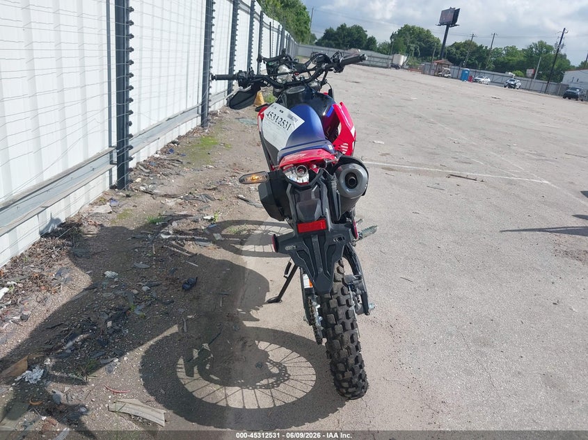 2025 Honda Crf VIN MLHND1647S5400408 IAAI salvage auction — FRONT END, Salvage Title, sold $2,200 on 2026-07-14 (photo 6)