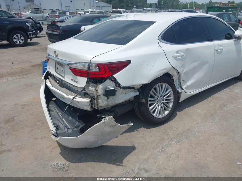 2016 Lexus ES VIN JTHBK1GG3G2238966 IAAI salvage auction — REAR END, Salvage Title, sold $4,100 on 2026-07-20 (photo 6)