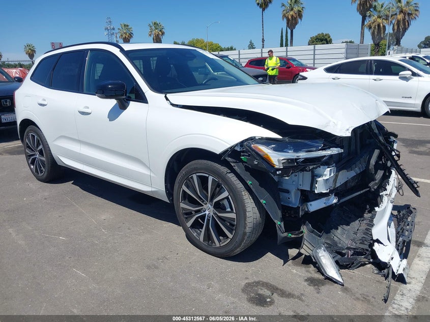 2024 Volvo Xc60 VIN YV4L12RL7R1739289 IAAI salvage auction — FRONT END, Salvage Title, sold $11,200 on 2026-07-18 (photo 1)