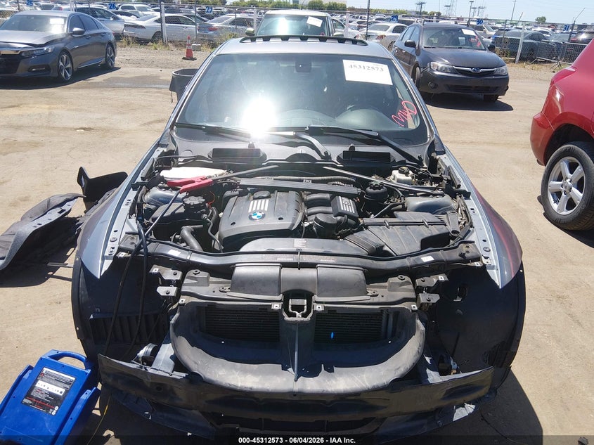 2011 BMW 3er VIN WBAKE5C56BE574152 IAAI salvage auction — NORMAL WEAR, Clear - Dealer Only (California), sold $200 on 2026-07-22 (photo 6)