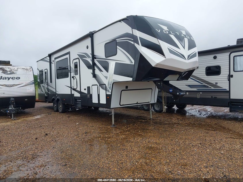 2022 Dutchman Other VIN 4YDFVTT2XNZ990472 IAAI salvage auction — WATER/FLOOD, Wait Title, sold $18,750 on 2026-08-19 (photo 1)