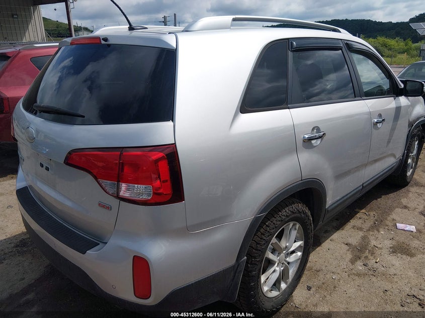 2014 Kia Sorento VIN 5XYKTCA64EG538061 IAAI salvage auction — FRONT END, Salvage (West Virginia), sold $1,000 on 2026-07-16 (photo 4)