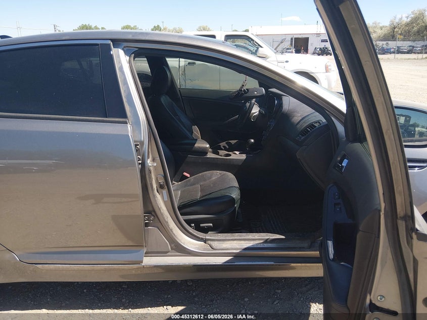 2013 Kia Optima VIN 5XXGR4A6XDG104787 IAAI salvage auction — LEFT FRONT, Salvage Title, sold $200 on 2026-07-22 (photo 5)