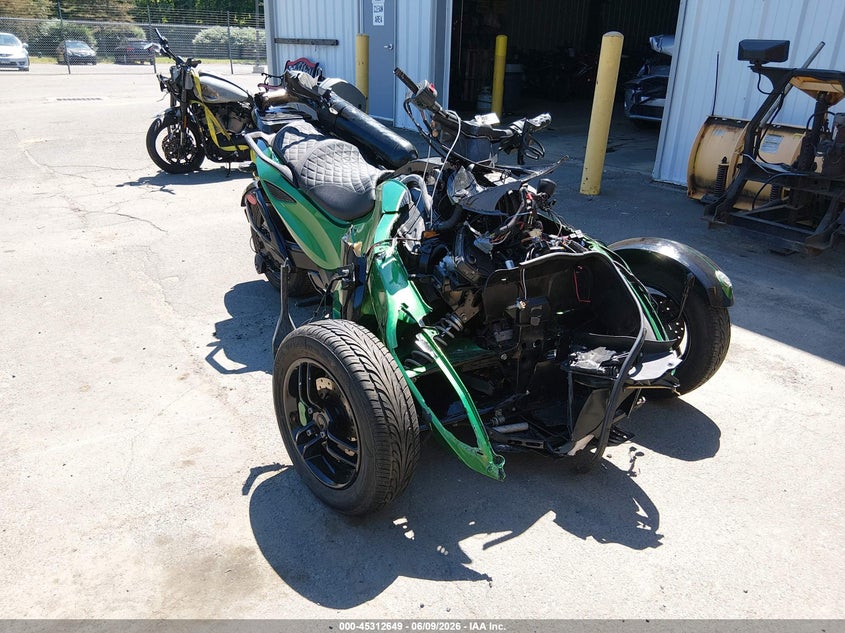 2012 Can-am/ brp Spyder VIN 2BXJALA1XCV000552 IAAI salvage auction — FRONT END, Salvage Title, sold $450 on 2026-07-22 (photo 1)