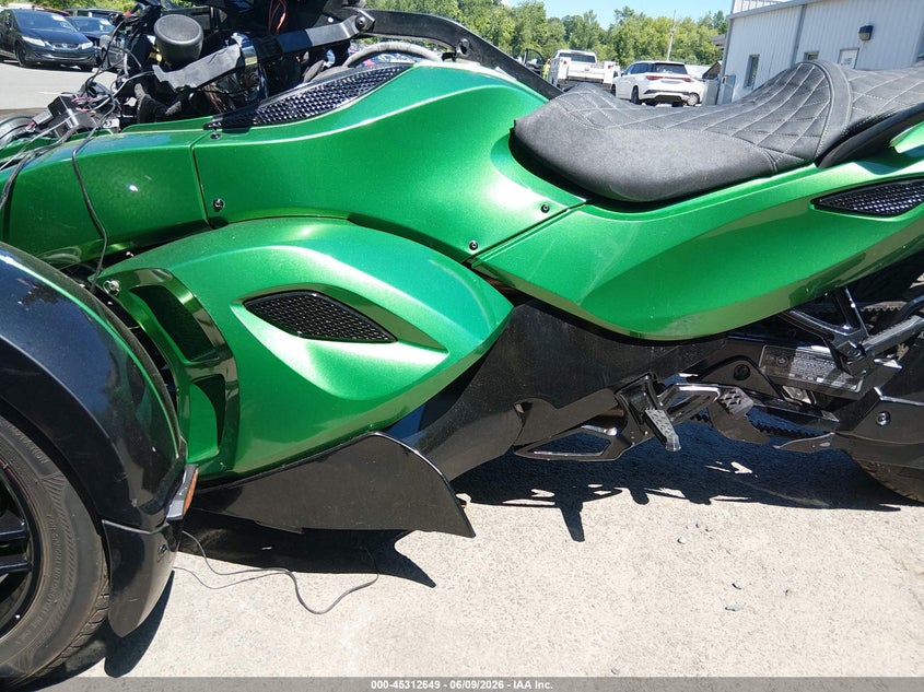 2012 Can-am/ brp Spyder VIN 2BXJALA1XCV000552 IAAI salvage auction — FRONT END, Salvage Title, sold $1,650 on 2026-07-29 (photo 9)