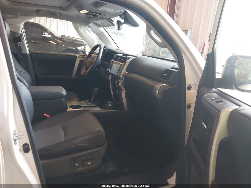 2024 Toyota 4runner VIN JTENU5JR0R6269061 IAAI salvage auction — REAR END, Salvage Title, sold $17,100 on 2026-07-21 (photo 5)