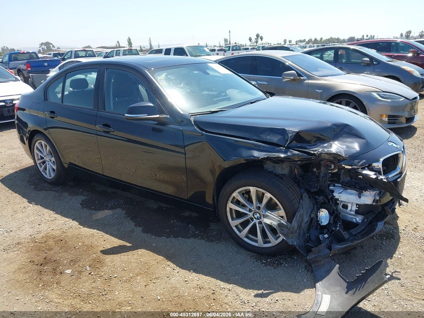 2018 BMW 3er VIN WBA8A9C55JK622849 IAAI salvage auction — RIGHT FRONT, Salvage Title, sold $1,750 on 2026-07-06 (photo 1)
