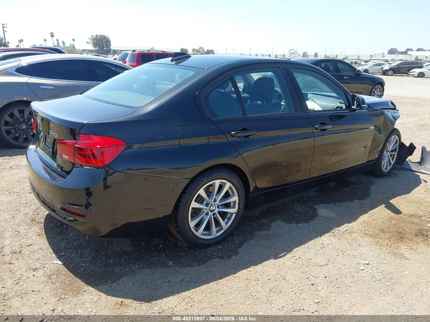 2018 BMW 3er VIN WBA8A9C55JK622849 IAAI salvage auction — RIGHT FRONT, Salvage Title, sold $1,750 on 2026-07-06 (photo 4)