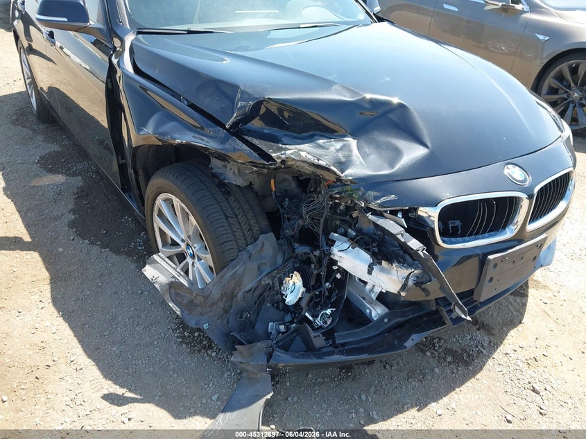2018 BMW 3er VIN WBA8A9C55JK622849 IAAI salvage auction — RIGHT FRONT, Salvage Title, sold $1,750 on 2026-07-06 (photo 6)