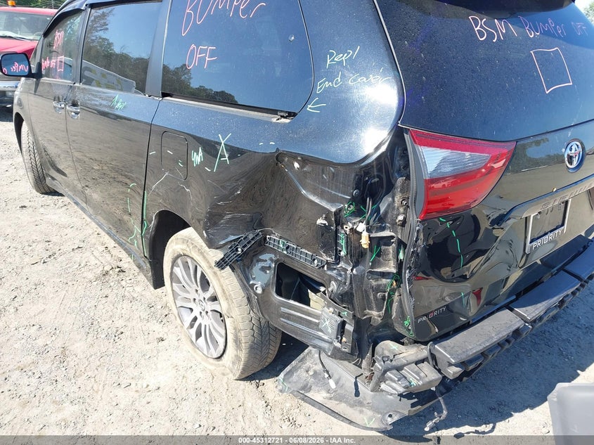 2020 Toyota Sienna VIN 5TDYZ3DC4LS048309 IAAI salvage auction — REAR END, Salvage Title, sold $9,500 on 2026-07-20 (photo 6)