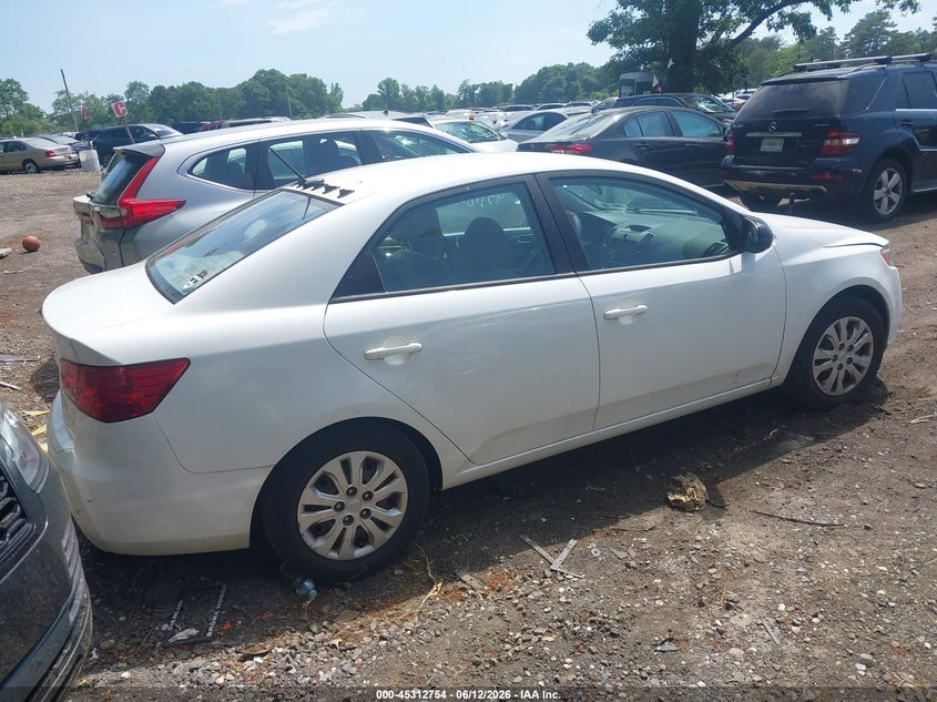 2013 Kia Forte VIN KNAFU4A21D5724839 IAAI salvage auction — NORMAL WEAR, Clear (New York), sold $700 on 2026-07-14 (photo 4)