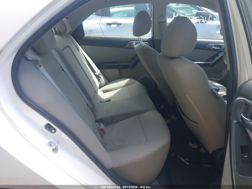 2013 Kia Forte VIN KNAFU4A21D5724839 IAAI salvage auction — NORMAL WEAR, Clear (New York), sold $700 on 2026-07-14 (photo 8)