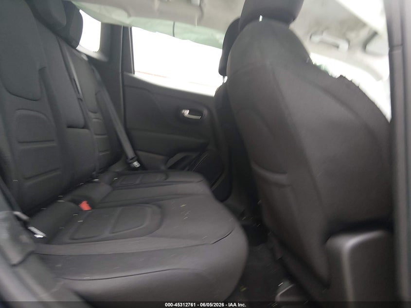 2022 Jeep Renegade VIN ZACNJDB11NPN44957 IAAI salvage auction — ALL OVER, Salvage Title, sold $950 on 2026-07-09 (photo 8)