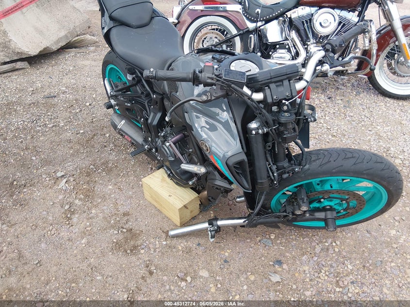 2022 Yamaha Mt VIN JYARM32E0NA004259 IAAI salvage auction — FRONT END, Salvage Title, sold $525 on 2026-07-29 (photo 1)