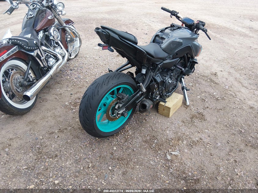 2022 Yamaha Mt VIN JYARM32E0NA004259 IAAI salvage auction — FRONT END, Salvage Title, sold $525 on 2026-07-29 (photo 4)