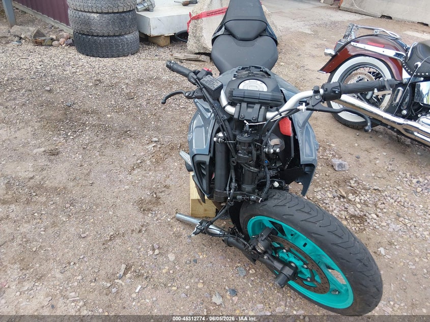 2022 Yamaha Mt VIN JYARM32E0NA004259 IAAI salvage auction — FRONT END, Salvage Title, sold $525 on 2026-07-29 (photo 5)