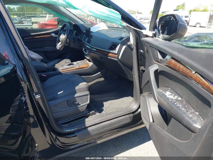2019 Audi Q5 VIN WA1ANAFY7K2081377 IAAI salvage auction — ROLLOVER, Salvage Title, sold $1,800 on 2026-07-20 (photo 5)