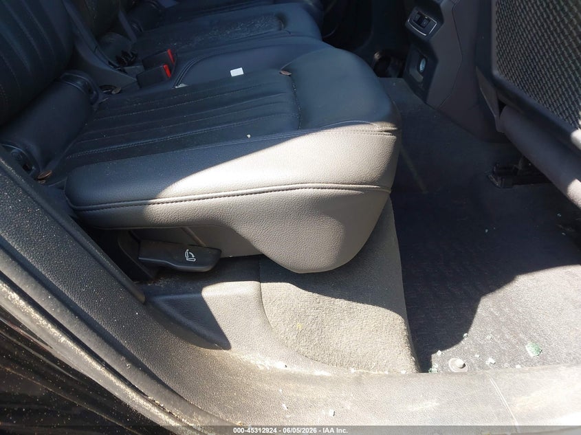 2019 Audi Q5 VIN WA1ANAFY7K2081377 IAAI salvage auction — ROLLOVER, Salvage Title, sold $1,800 on 2026-07-20 (photo 8)