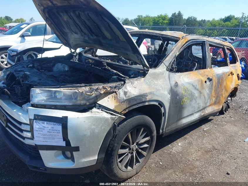 2019 Toyota Highlander VIN 5TDKZRFH0KS358621 IAAI salvage auction — BURN, Non-Repairable (Virginia), sold $750 on 2026-08-01 (photo 6)