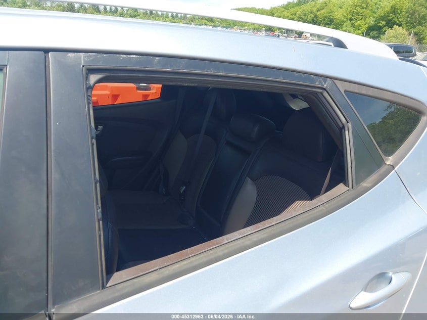2012 Hyundai Tucson VIN KM8JU3AC3CU495239 IAAI salvage auction — NORMAL WEAR, Clear (Illinois), sold $1,475 on 2026-07-08 (photo 6)