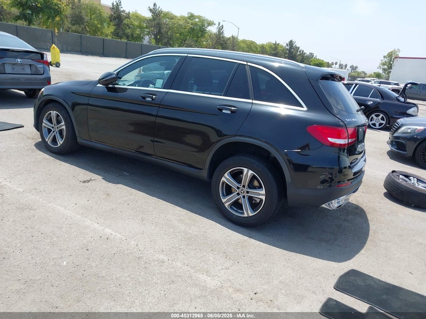 2019 Mercedes-benz Glc VIN WDC0G4JB7KF607218 IAAI salvage auction — RIGHT FRONT, Salvage Title, sold $5,200 on 2026-07-29 (photo 3)