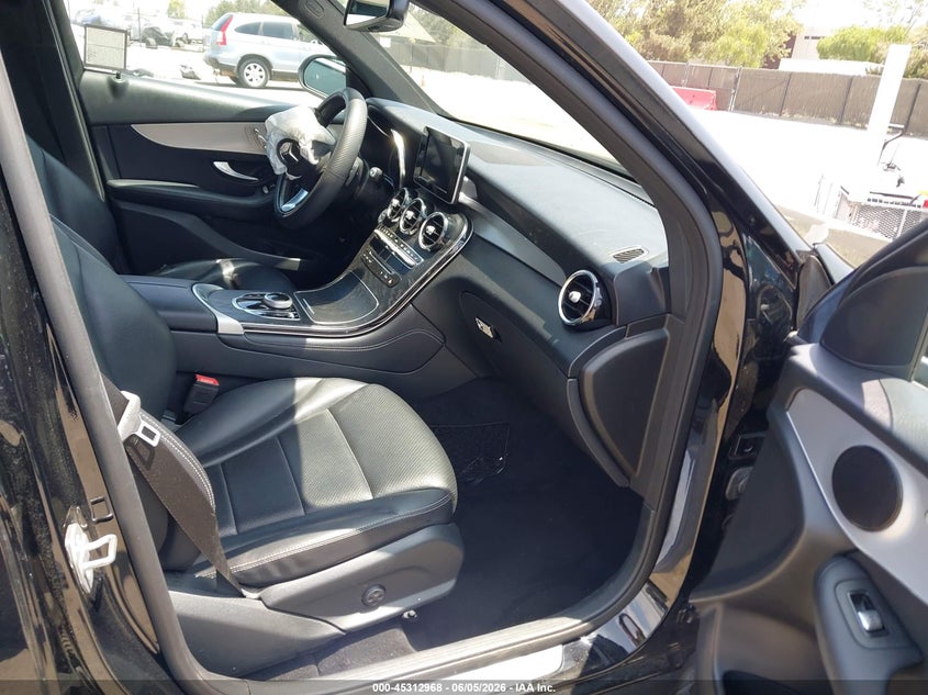 2019 Mercedes-benz Glc VIN WDC0G4JB7KF607218 IAAI salvage auction — RIGHT FRONT, Salvage Title, sold $5,200 on 2026-07-29 (photo 5)