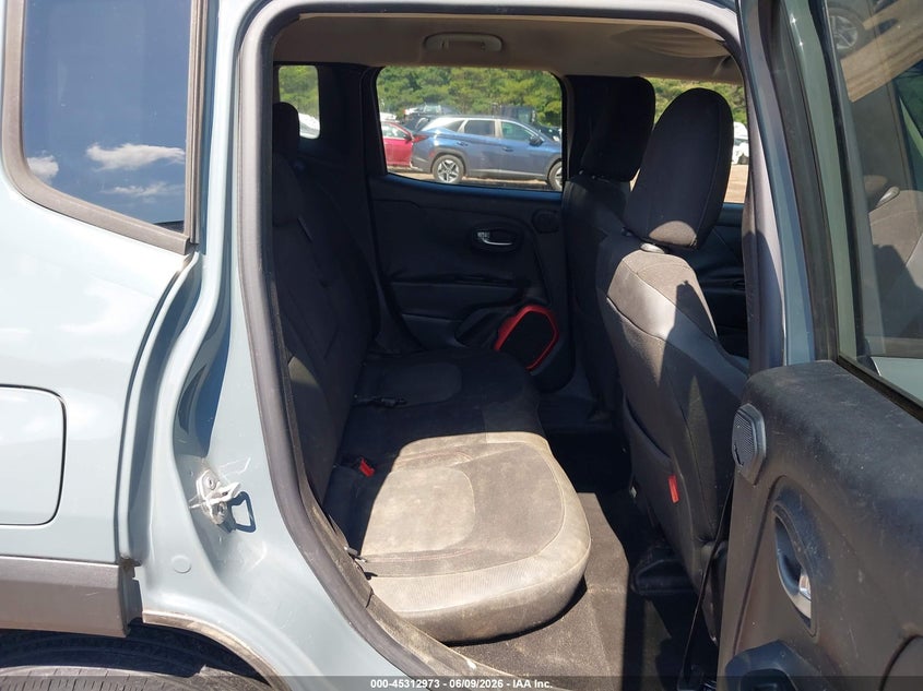 2015 Jeep Renegade VIN ZACCJBCT0FPC17983 IAAI salvage auction — FRONT END, Salvage Title, sold $900 on 2026-07-09 (photo 8)