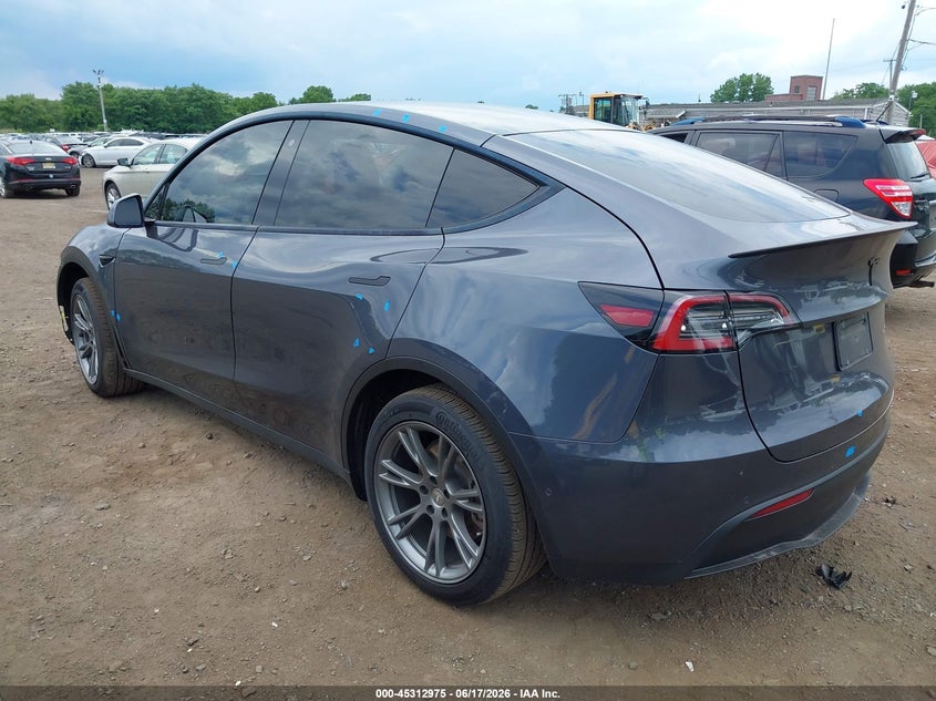 2020 Tesla Model y VIN 5YJYGDEE5LF026223 IAAI salvage auction — FRONT END, Salvage Title, sold $8,300 on 2026-07-18 (photo 3)