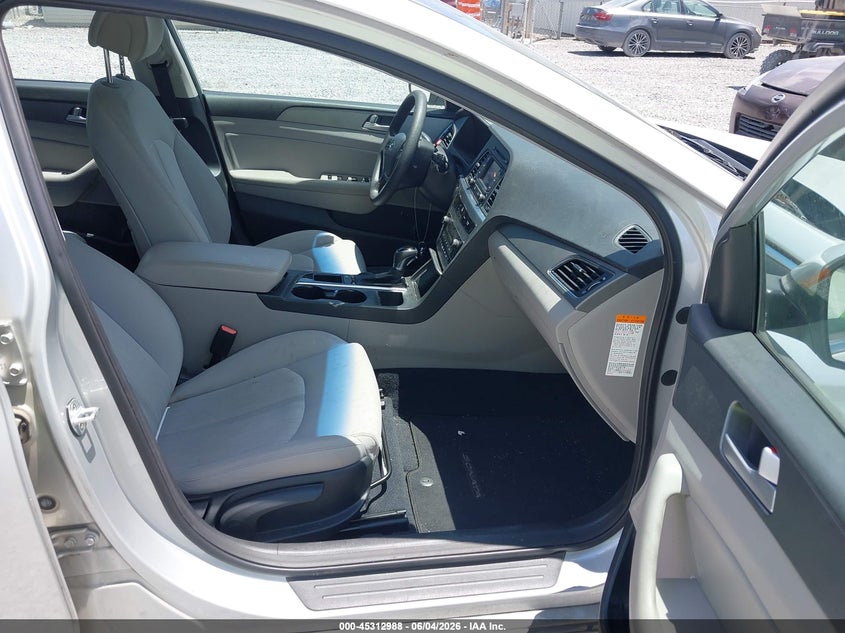 2016 Hyundai Sonata hybrid VIN KMHE24L18GA028804 IAAI salvage auction — NORMAL WEAR, SF97 (Virginia), sold $7,050 on 2026-07-22 (photo 5)