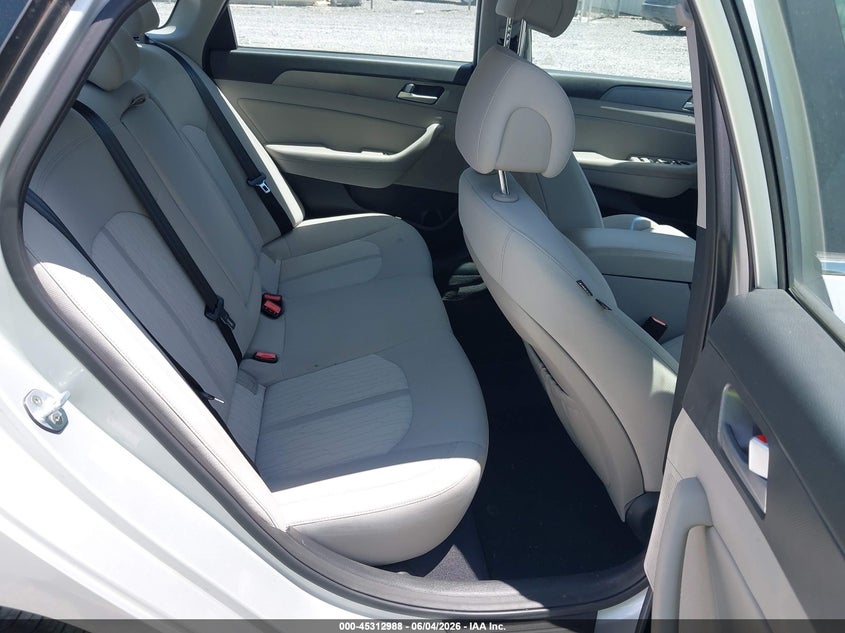 2016 Hyundai Sonata hybrid VIN KMHE24L18GA028804 IAAI salvage auction — NORMAL WEAR, SF97 (Virginia), sold $7,050 on 2026-07-22 (photo 8)