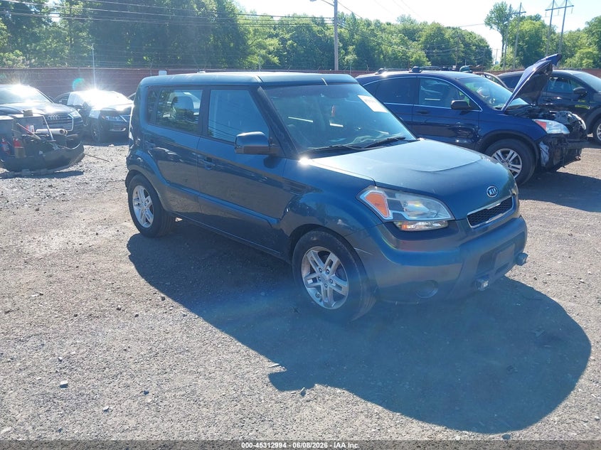 2011 Kia Soul VIN KNDJT2A20B7195602 IAAI salvage auction — REAR END, Salvage (Idaho), sold $25 on 2026-07-08 (photo 1)