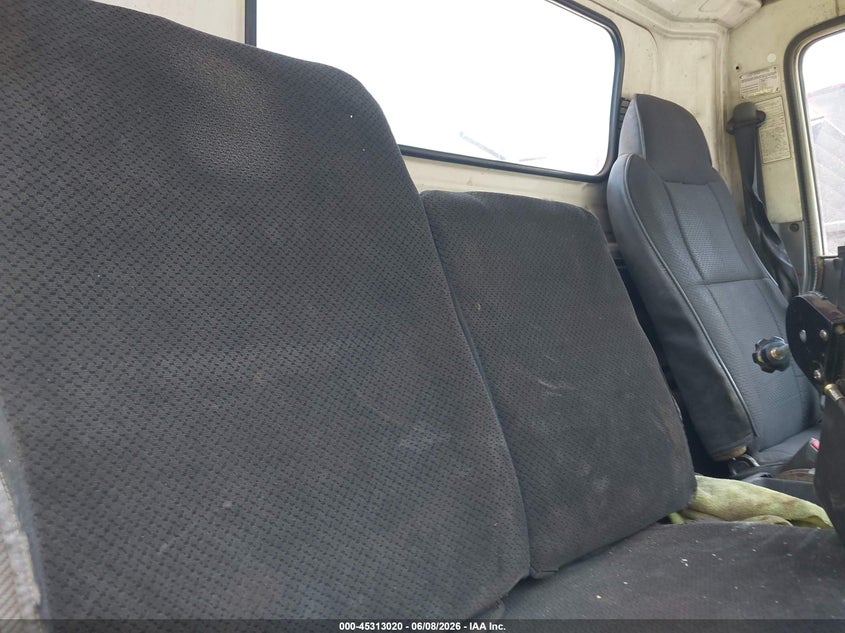 2001 Isuzu Npr VIN JALC4B14317015744 IAAI salvage auction — NORMAL WEAR, Clear - Dealer Only (California), sold $1,000 on 2026-07-14 (photo 6)
