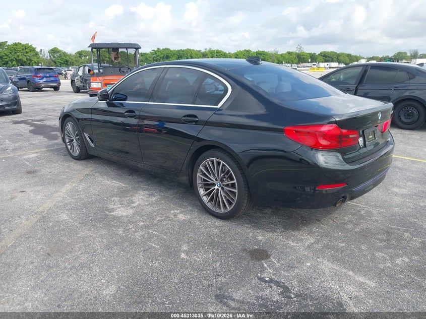 2019 BMW 5er VIN WBAJA5C57KG900911 IAAI salvage auction — RIGHT FRONT, Wait Title, sold $9,300 on 2026-08-21 (photo 3)