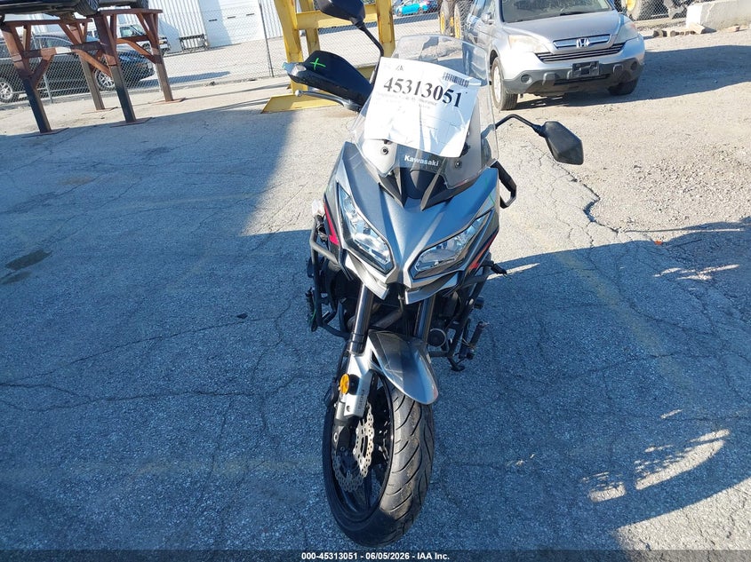 2021 Kawasaki VIN JKALEEF12MDA47876 IAAI salvage auction — SIDE, Salvage (Indiana), sold $2,050 on 2026-07-15 (photo 5)