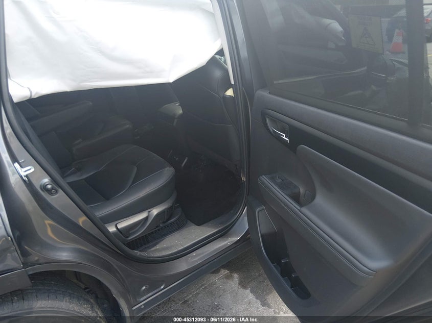 2025 Toyota Highlander VIN 5TDKBRCHXSS656280 IAAI salvage auction — RIGHT SIDE, Salvage (South Carolina), sold $17,475 on 2026-07-29 (photo 8)