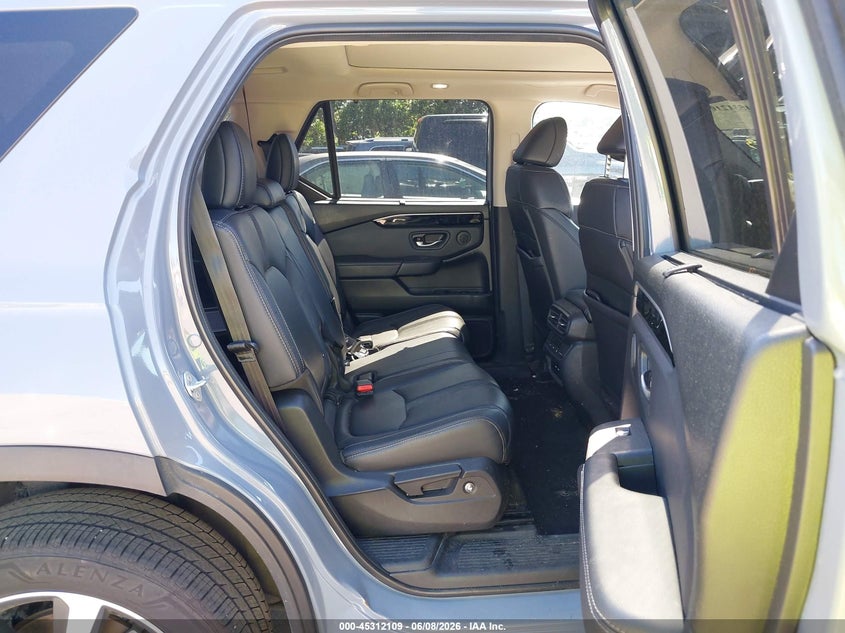 2024 Honda Pilot VIN 5FNYG1H70RB032757 IAAI salvage auction — SIDE, Mv-907A (New York), sold $18,100 on 2026-07-28 (photo 8)