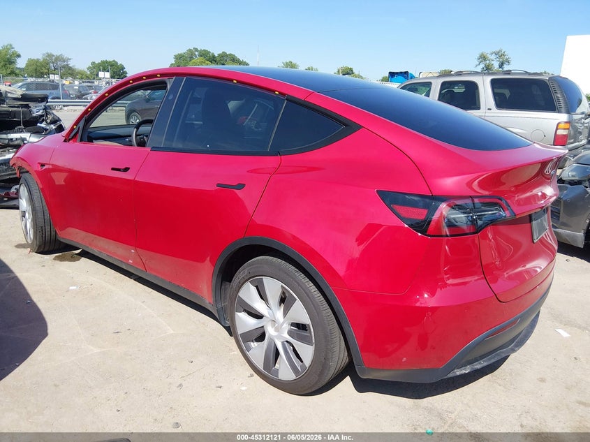 2023 Tesla Model y VIN 7SAYGAEE1PF893058 IAAI salvage auction — FRONT END, Salvage Title, sold $10,600 on 2026-07-13 (photo 3)