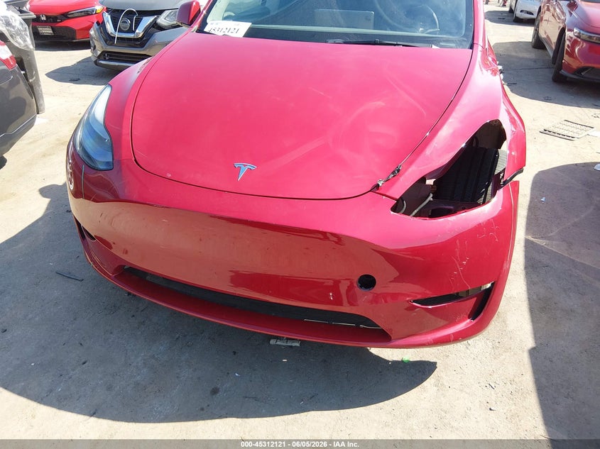 2023 Tesla Model y VIN 7SAYGAEE1PF893058 IAAI salvage auction — FRONT END, Salvage Title, sold $10,600 on 2026-07-13 (photo 6)