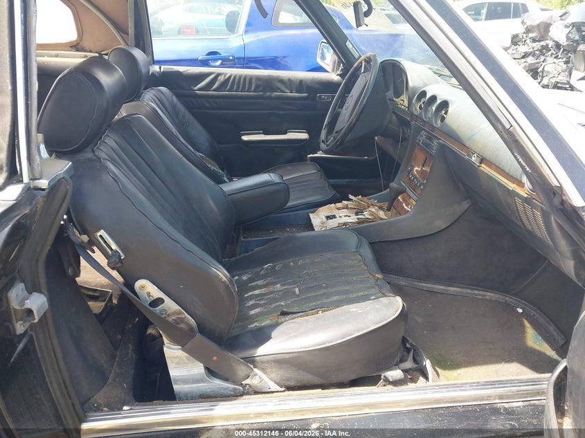1989 Mercedes-benz VIN WDBBA48D7KA094426 IAAI salvage auction — NORMAL WEAR, Clear (New York), sold $1,575 on 2026-07-07 (photo 5)