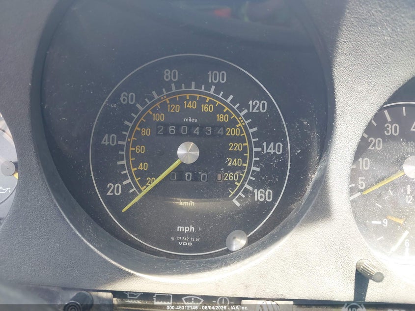 1989 Mercedes-benz VIN WDBBA48D7KA094426 IAAI salvage auction — NORMAL WEAR, Clear (New York), sold $1,575 on 2026-07-07 (photo 7)