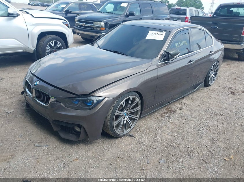 2013 BMW 3er VIN WBA3A5C51DF356939 IAAI salvage auction — FRONT END, Salvage (Indiana), sold $350 on 2026-07-29 (photo 2)