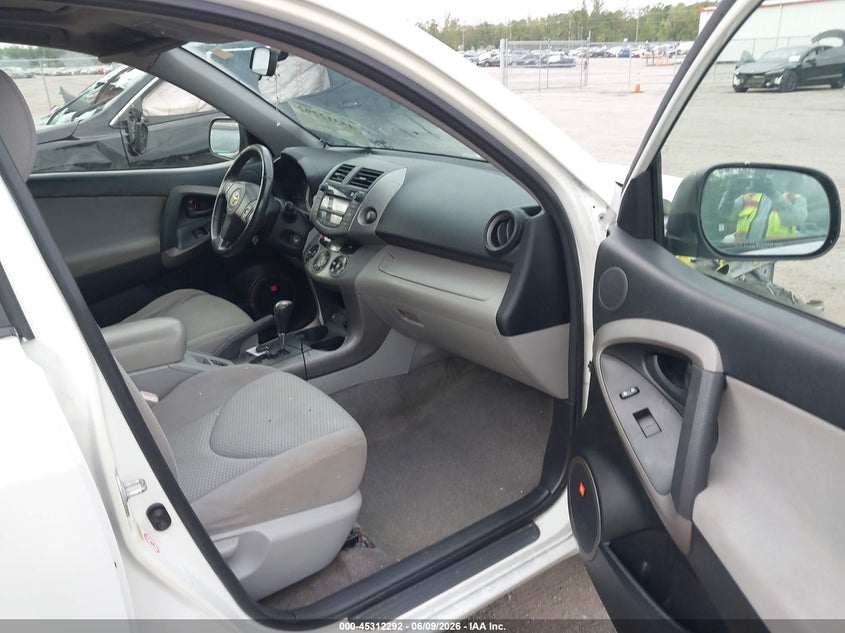 2008 Toyota Rav4 VIN JTMZK31V685020202 IAAI salvage auction — FRONT END, Rebuildable (Florida), sold $1,950 on 2026-07-06 (photo 5)