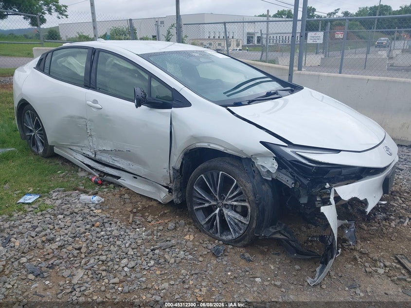 2024 Toyota Prius VIN JTDACAAU5R3043764 — IAAI salvage auction photo