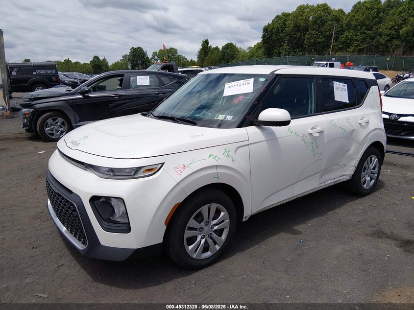 2022 Kia Soul VIN KNDJ23AU3N7167839 IAAI salvage auction — SIDE, Salvage Title, sold $2,500 on 2026-07-09 (photo 2)