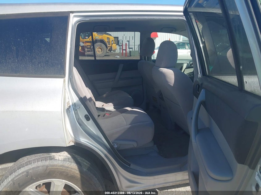 2008 Toyota Highlander VIN JTEES41A882068668 IAAI salvage auction — NORMAL WEAR, Original (Kentucky), sold $1,000 on 2026-07-29 (photo 8)