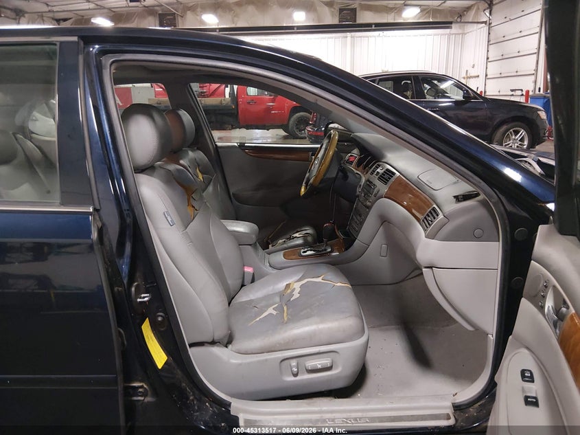 2006 Lexus ES VIN JTHBA30G165174187 IAAI salvage auction — REAR END, Junk (Illinois), sold $425 on 2026-07-21 (photo 5)