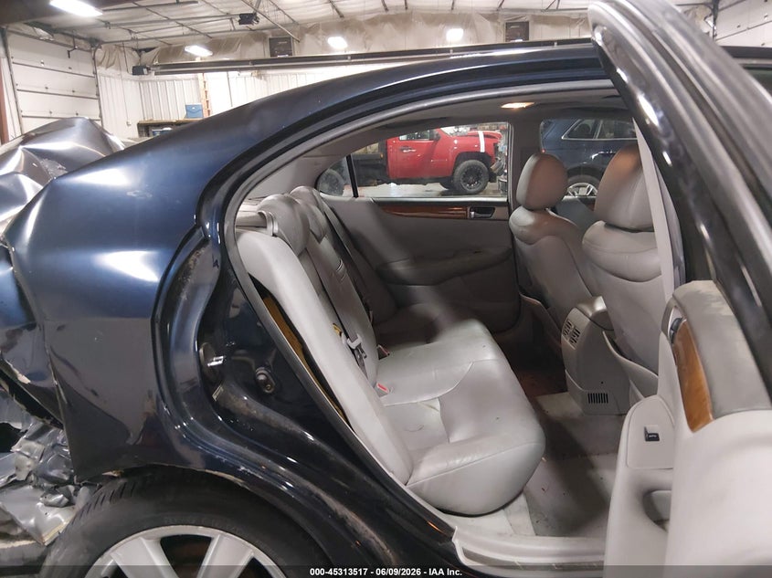 2006 Lexus ES VIN JTHBA30G165174187 IAAI salvage auction — REAR END, Junk (Illinois), sold $425 on 2026-07-21 (photo 8)