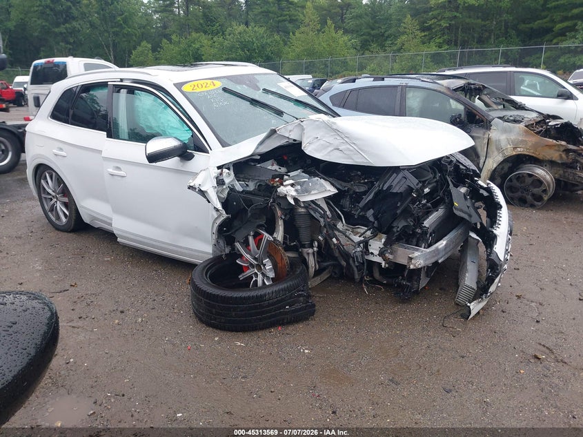 2024 Audi Sq5 VIN WA1B4AFY6R2031524 IAAI salvage auction — RIGHT SIDE, Salvage (Massachusetts), sold $425 on 2026-07-24 (photo 1)