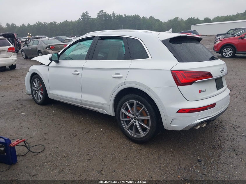 2024 Audi Sq5 VIN WA1B4AFY6R2031524 IAAI salvage auction — RIGHT SIDE, Salvage (Massachusetts), sold $425 on 2026-07-24 (photo 3)