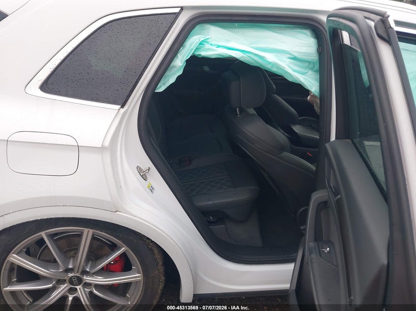 2024 Audi Sq5 VIN WA1B4AFY6R2031524 IAAI salvage auction — RIGHT SIDE, Salvage (Massachusetts), sold $425 on 2026-07-24 (photo 8)